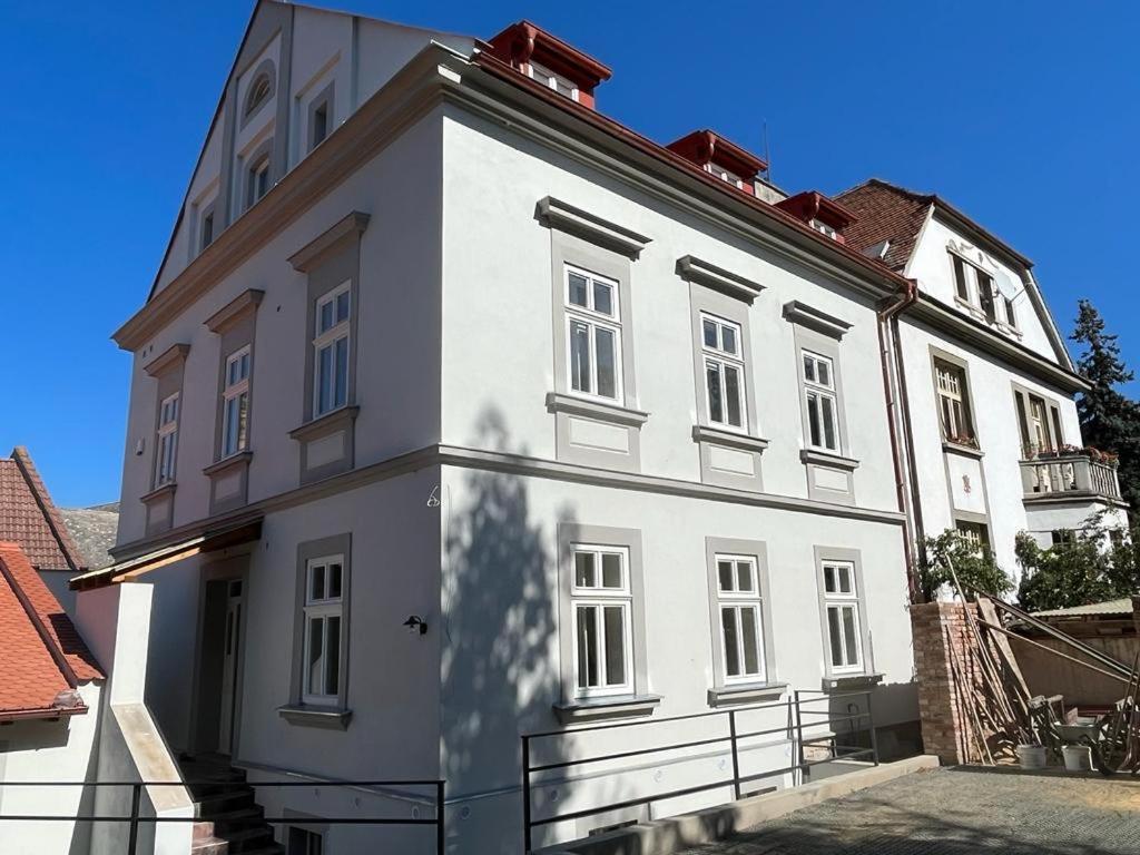 Penzion U Orloje Žatec Esterno foto